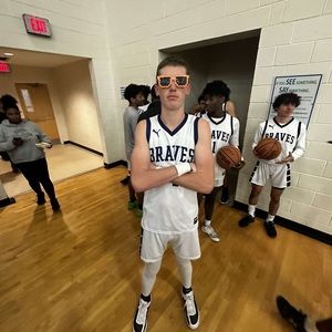 Meet your Posher, Travis